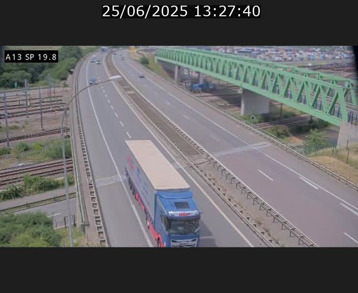 <h2>Traffic live webcam Luxembourg Croix de Bettembourg - A13 direction Esch-sur-Alzette - BK 19.8</h2>