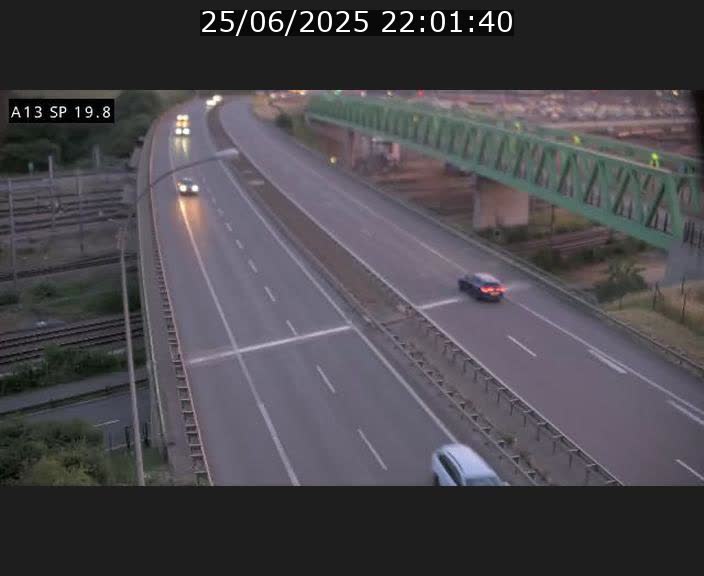 <h2>Traffic live webcam Luxembourg Croix de Bettembourg - A13 direction Esch-sur-Alzette - BK 19.8</h2>