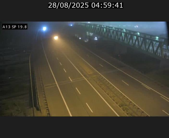 <h2>Traffic live webcam Luxembourg Croix de Bettembourg - A13 direction Esch-sur-Alzette - BK 19.8</h2>
