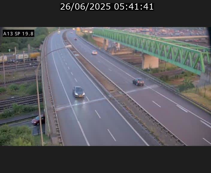 <h2>Traffic live webcam Luxembourg Croix de Bettembourg - A13 direction Esch-sur-Alzette - BK 19.8</h2>