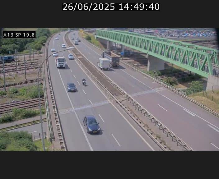 <h2>Traffic live webcam Luxembourg Croix de Bettembourg - A13 direction Esch-sur-Alzette - BK 19.8</h2>