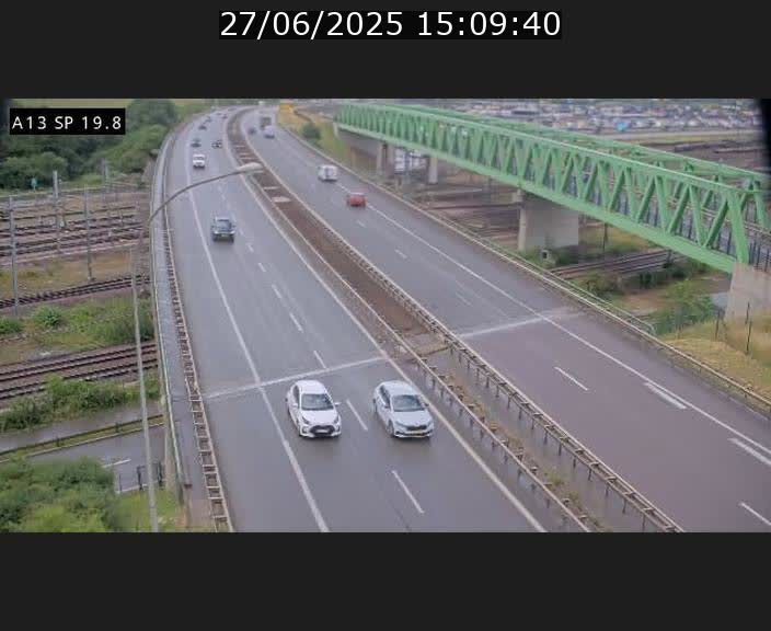 <h2>Traffic live webcam Luxembourg Croix de Bettembourg - A13 direction Esch-sur-Alzette - BK 19.8</h2>