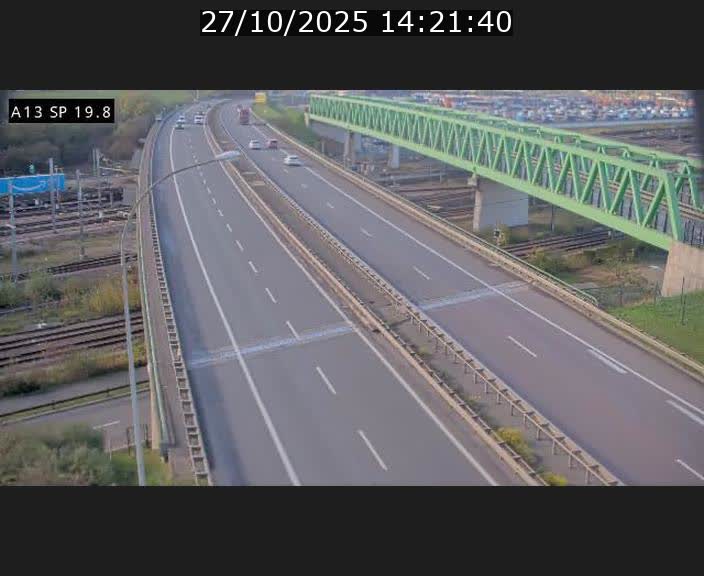 <h2>Traffic live webcam Luxembourg Croix de Bettembourg - A13 direction Esch-sur-Alzette - BK 19.8</h2>