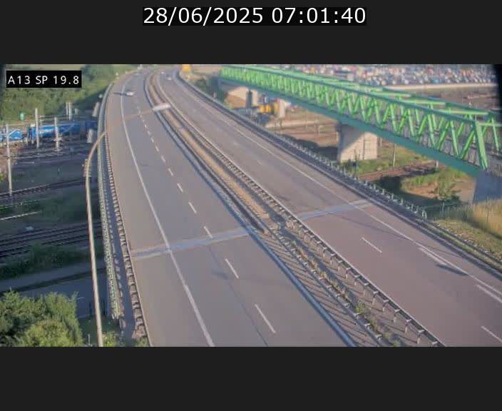 <h2>Traffic live webcam Luxembourg Croix de Bettembourg - A13 direction Esch-sur-Alzette - BK 19.8</h2>