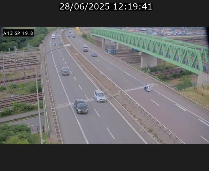 <h2>Traffic live webcam Luxembourg Croix de Bettembourg - A13 direction Esch-sur-Alzette - BK 19.8</h2>