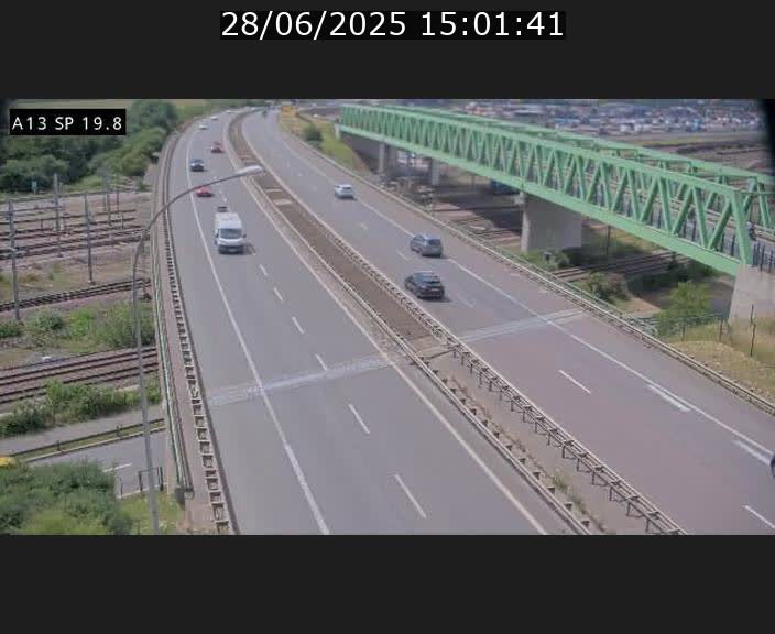 <h2>Traffic live webcam Luxembourg Croix de Bettembourg - A13 direction Esch-sur-Alzette - BK 19.8</h2>