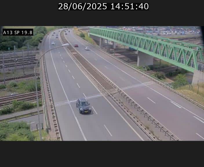 <h2>Traffic live webcam Luxembourg Croix de Bettembourg - A13 direction Esch-sur-Alzette - BK 19.8</h2>