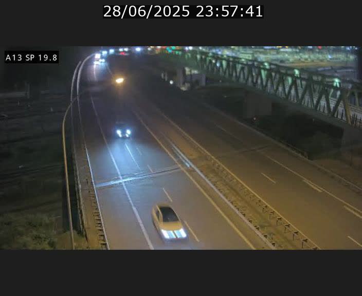 <h2>Traffic live webcam Luxembourg Croix de Bettembourg - A13 direction Esch-sur-Alzette - BK 19.8</h2>