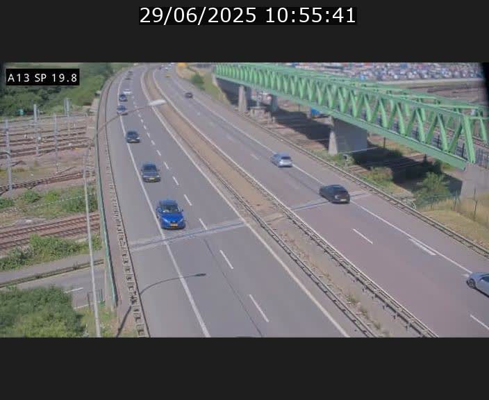 <h2>Traffic live webcam Luxembourg Croix de Bettembourg - A13 direction Esch-sur-Alzette - BK 19.8</h2>