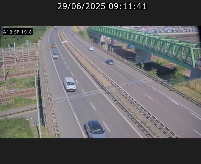 <h2>Traffic live webcam Luxembourg Croix de Bettembourg - A13 direction Esch-sur-Alzette - BK 19.8</h2>