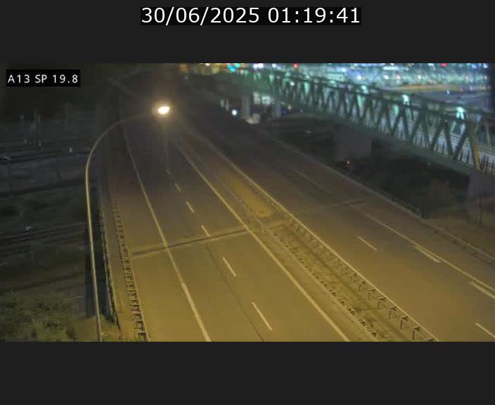 <h2>Traffic live webcam Luxembourg Croix de Bettembourg - A13 direction Esch-sur-Alzette - BK 19.8</h2>