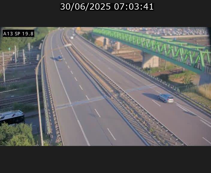 <h2>Traffic live webcam Luxembourg Croix de Bettembourg - A13 direction Esch-sur-Alzette - BK 19.8</h2>