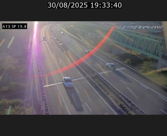 <h2>Traffic live webcam Luxembourg Croix de Bettembourg - A13 direction Esch-sur-Alzette - BK 19.8</h2>