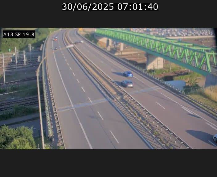 <h2>Traffic live webcam Luxembourg Croix de Bettembourg - A13 direction Esch-sur-Alzette - BK 19.8</h2>