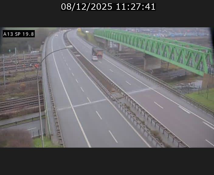 <h2>Traffic live webcam Luxembourg Croix de Bettembourg - A13 direction Esch-sur-Alzette - BK 19.8</h2>