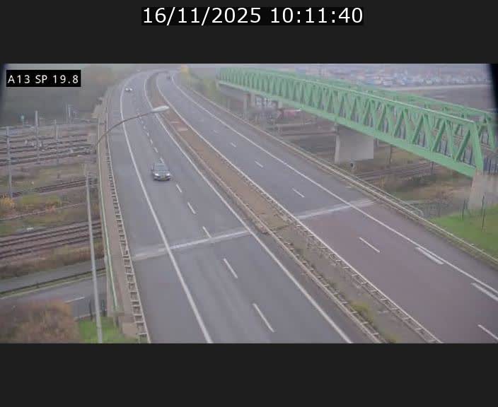 <h2>Traffic live webcam Luxembourg Croix de Bettembourg - A13 direction Esch-sur-Alzette - BK 19.8</h2>