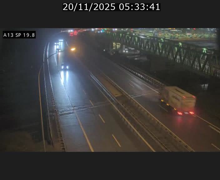 <h2>Traffic live webcam Luxembourg Croix de Bettembourg - A13 direction Esch-sur-Alzette - BK 19.8</h2>