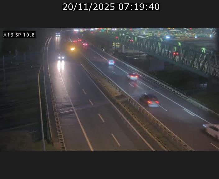 <h2>Traffic live webcam Luxembourg Croix de Bettembourg - A13 direction Esch-sur-Alzette - BK 19.8</h2>