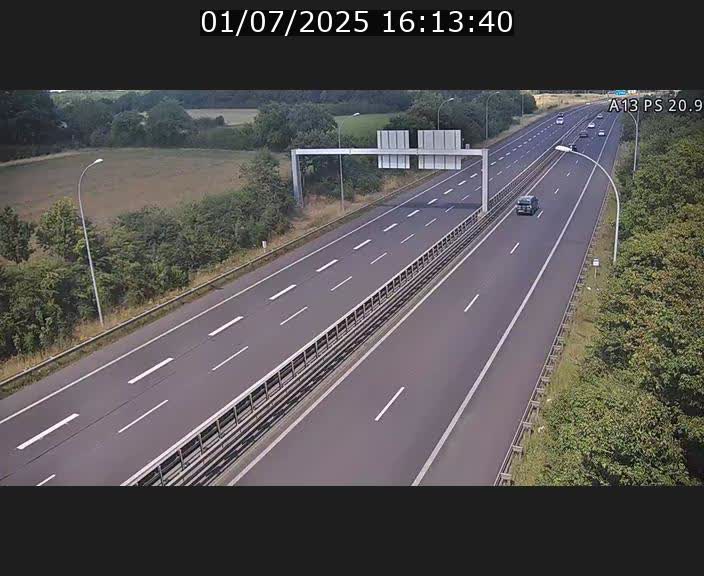 Traffic live webcam Luxembourg Croix de Bettembourg, rond-point d'Hellange - A13 direction Allemagne - BK 20.9
