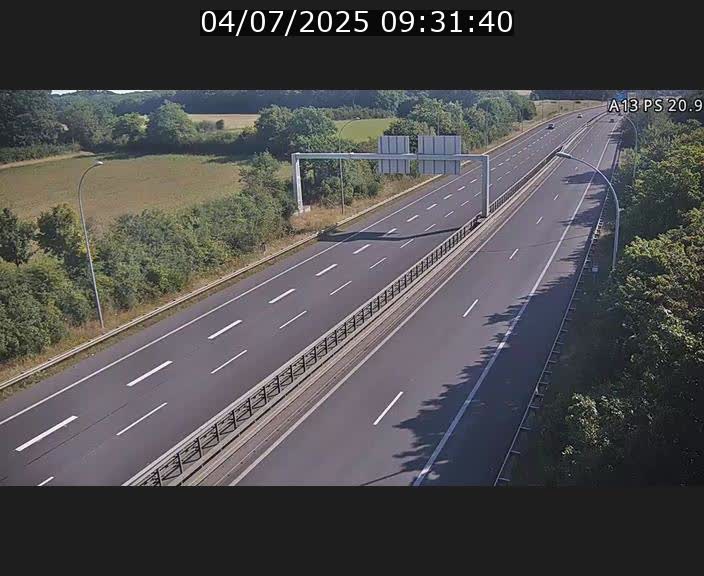 <h2>Traffic live webcam Luxembourg Croix de Bettembourg, rond-point d'Hellange - A13 direction Allemagne - BK 20.9</h2>
