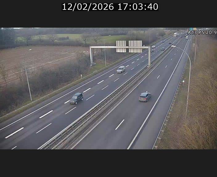 <h2>Traffic live webcam Luxembourg Croix de Bettembourg, rond-point d'Hellange - A13 direction Allemagne - BK 20.9</h2>