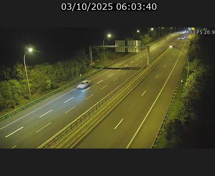 <h2>Traffic live webcam Luxembourg Croix de Bettembourg, rond-point d'Hellange - A13 direction Allemagne - BK 20.9</h2>