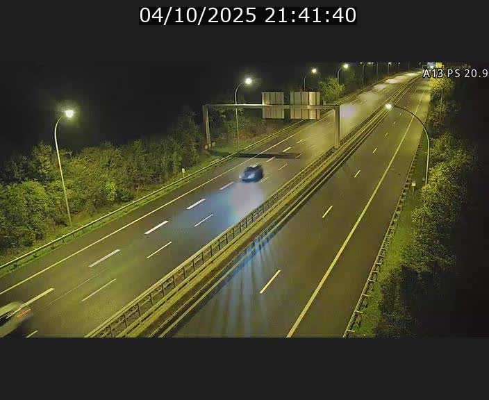 <h2>Traffic live webcam Luxembourg Croix de Bettembourg, rond-point d'Hellange - A13 direction Allemagne - BK 20.9</h2>