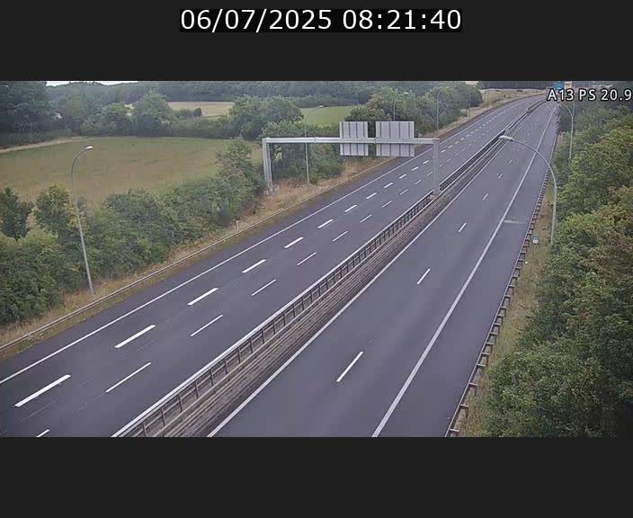 Traffic live webcam Luxembourg Croix de Bettembourg, rond-point d'Hellange - A13 direction Allemagne - BK 20.9