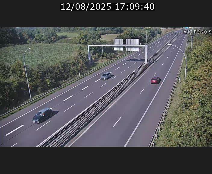 <h2>Traffic live webcam Luxembourg Croix de Bettembourg, rond-point d'Hellange - A13 direction Allemagne - BK 20.9</h2>