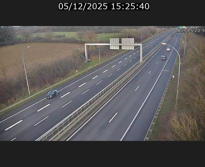<h2>Traffic live webcam Luxembourg Croix de Bettembourg, rond-point d'Hellange - A13 direction Allemagne - BK 20.9</h2>