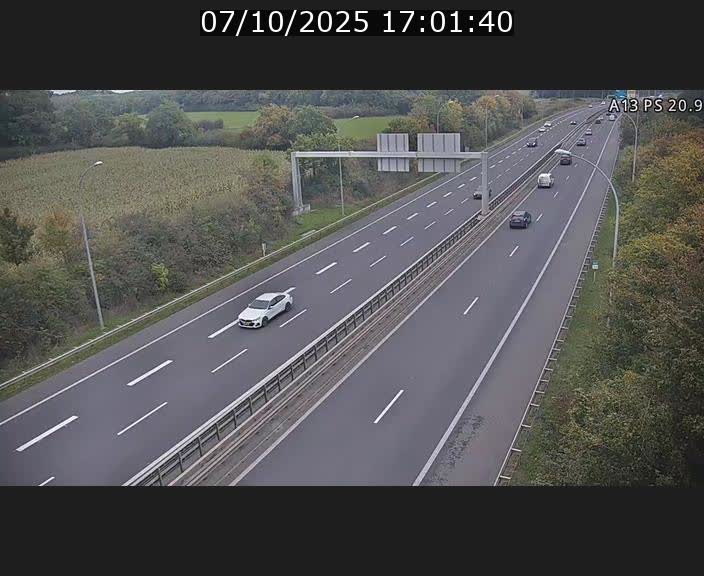 <h2>Traffic live webcam Luxembourg Croix de Bettembourg, rond-point d'Hellange - A13 direction Allemagne - BK 20.9</h2>