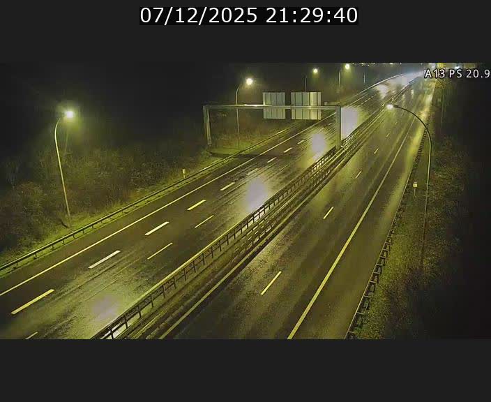 <h2>Traffic live webcam Luxembourg Croix de Bettembourg, rond-point d'Hellange - A13 direction Allemagne - BK 20.9</h2>