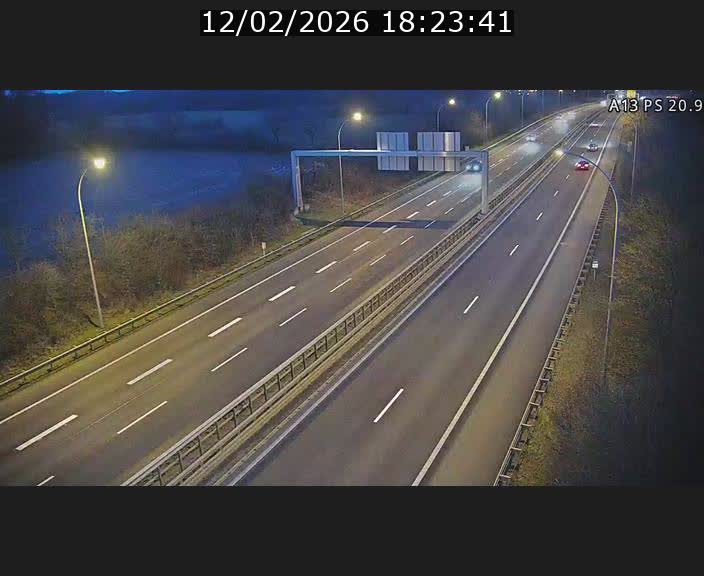 <h2>Traffic live webcam Luxembourg Croix de Bettembourg, rond-point d'Hellange - A13 direction Allemagne - BK 20.9</h2>