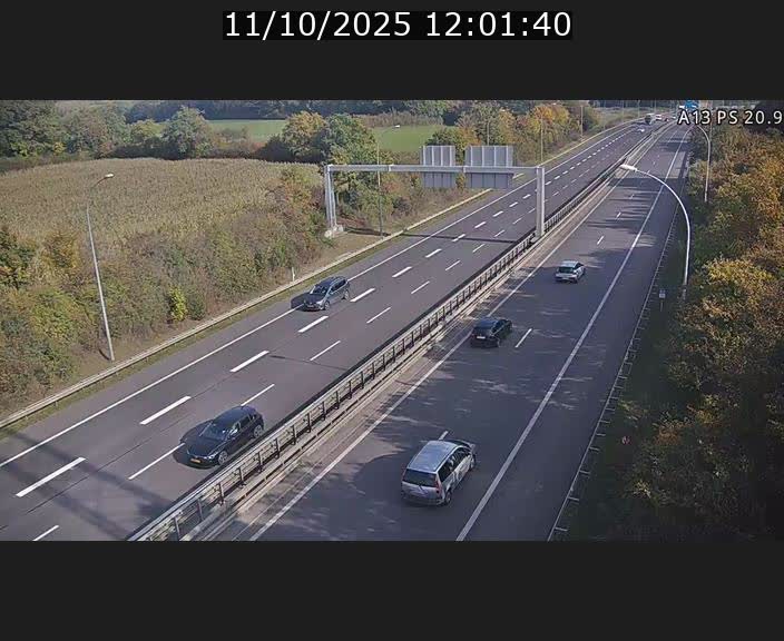 <h2>Traffic live webcam Luxembourg Croix de Bettembourg, rond-point d'Hellange - A13 direction Allemagne - BK 20.9</h2>