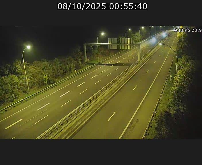 <h2>Traffic live webcam Luxembourg Croix de Bettembourg, rond-point d'Hellange - A13 direction Allemagne - BK 20.9</h2>