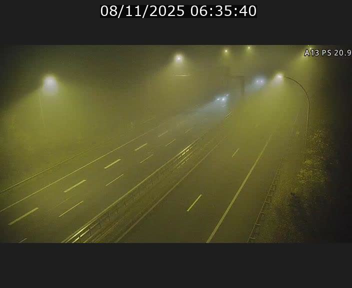 <h2>Traffic live webcam Luxembourg Croix de Bettembourg, rond-point d'Hellange - A13 direction Allemagne - BK 20.9</h2>