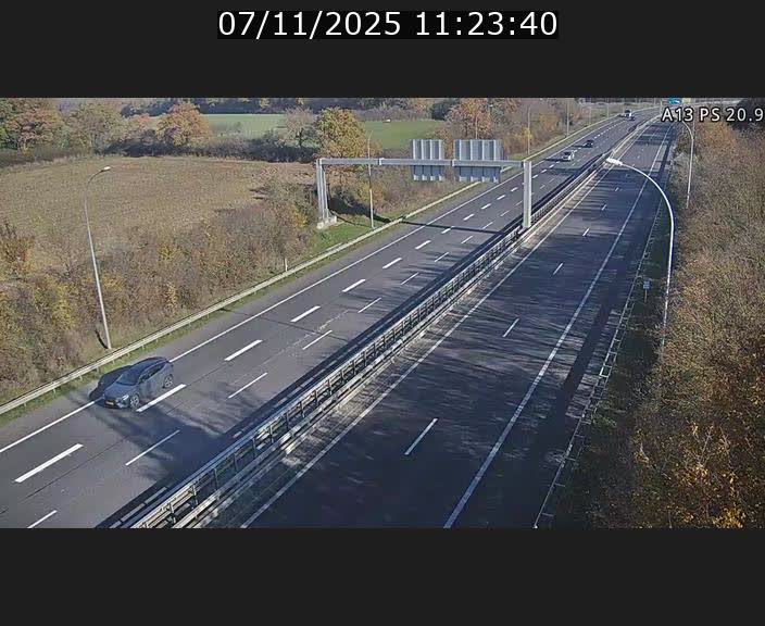 <h2>Traffic live webcam Luxembourg Croix de Bettembourg, rond-point d'Hellange - A13 direction Allemagne - BK 20.9</h2>