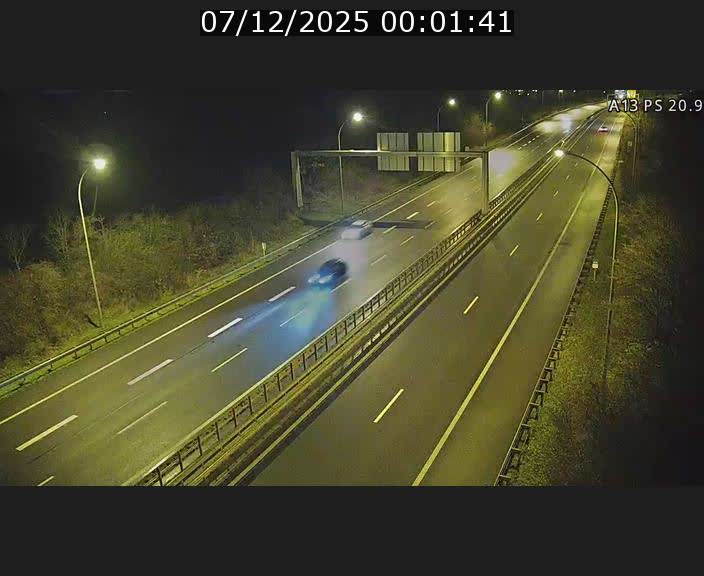 <h2>Traffic live webcam Luxembourg Croix de Bettembourg, rond-point d'Hellange - A13 direction Allemagne - BK 20.9</h2>
