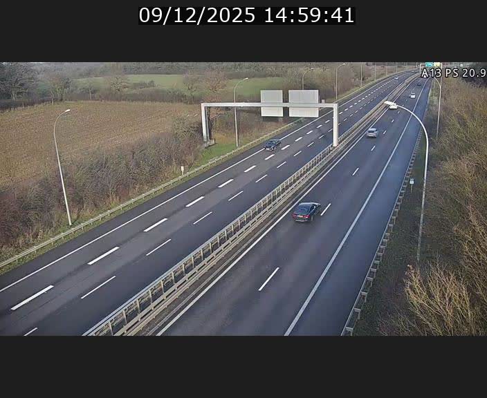 <h2>Traffic live webcam Luxembourg Croix de Bettembourg, rond-point d'Hellange - A13 direction Allemagne - BK 20.9</h2>