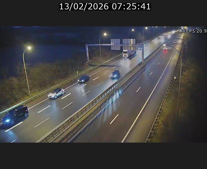 <h2>Traffic live webcam Luxembourg Croix de Bettembourg, rond-point d'Hellange - A13 direction Allemagne - BK 20.9</h2>