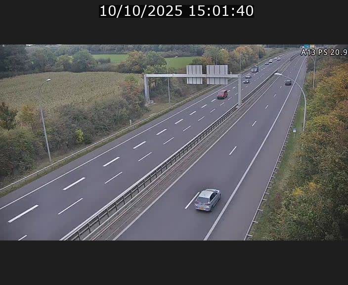 <h2>Traffic live webcam Luxembourg Croix de Bettembourg, rond-point d'Hellange - A13 direction Allemagne - BK 20.9</h2>