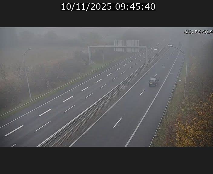 Traffic live webcam Luxembourg Croix de Bettembourg, rond-point d'Hellange - A13 direction Allemagne - BK 20.9