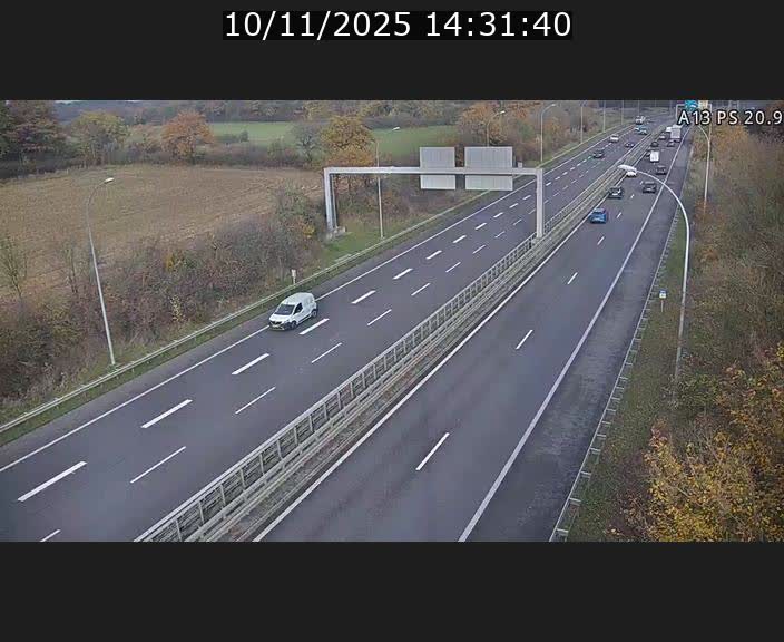 <h2>Traffic live webcam Luxembourg Croix de Bettembourg, rond-point d'Hellange - A13 direction Allemagne - BK 20.9</h2>