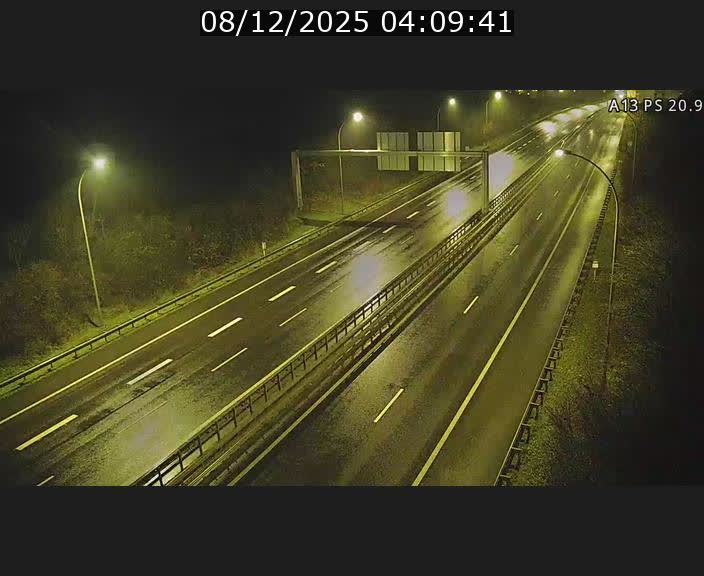 <h2>Traffic live webcam Luxembourg Croix de Bettembourg, rond-point d'Hellange - A13 direction Allemagne - BK 20.9</h2>