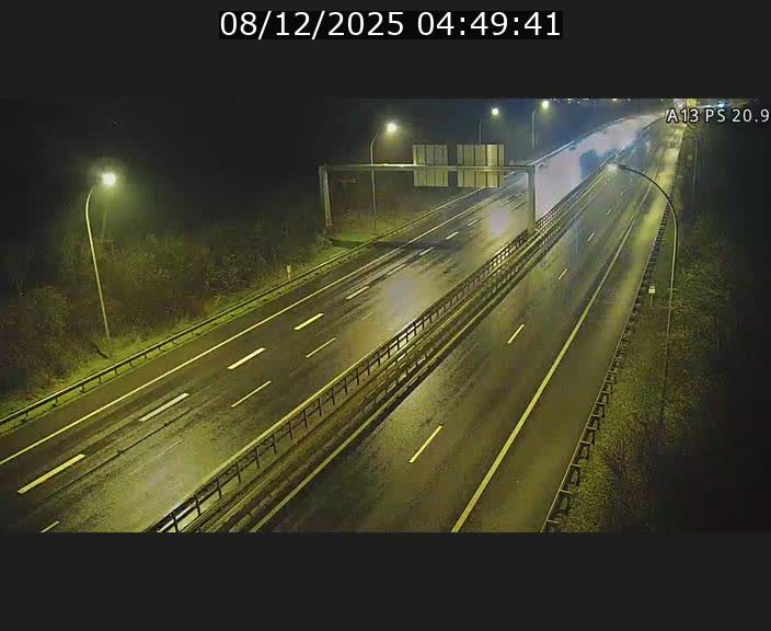 <h2>Traffic live webcam Luxembourg Croix de Bettembourg, rond-point d'Hellange - A13 direction Allemagne - BK 20.9</h2>