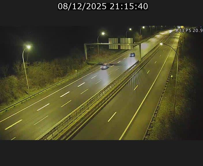 <h2>Traffic live webcam Luxembourg Croix de Bettembourg, rond-point d'Hellange - A13 direction Allemagne - BK 20.9</h2>