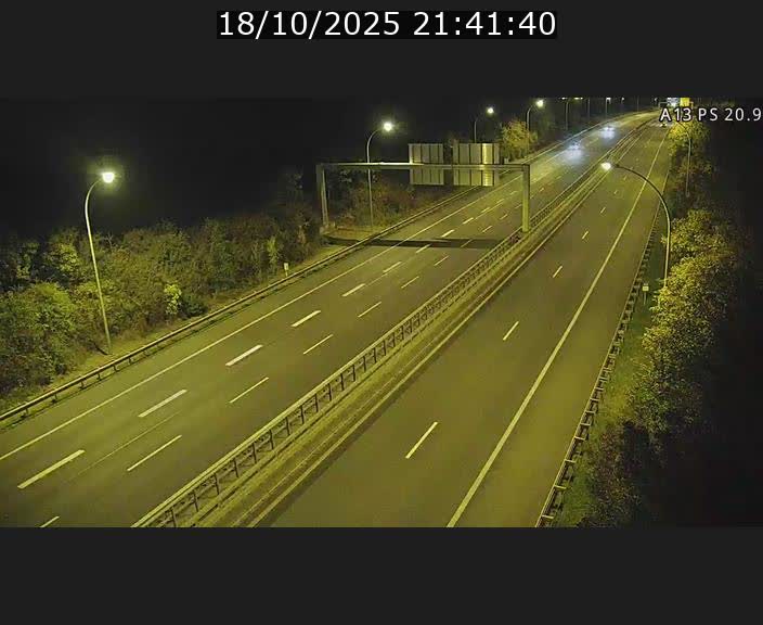 <h2>Traffic live webcam Luxembourg Croix de Bettembourg, rond-point d'Hellange - A13 direction Allemagne - BK 20.9</h2>