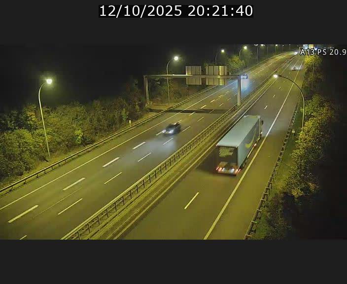 <h2>Traffic live webcam Luxembourg Croix de Bettembourg, rond-point d'Hellange - A13 direction Allemagne - BK 20.9</h2>