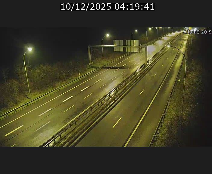 <h2>Traffic live webcam Luxembourg Croix de Bettembourg, rond-point d'Hellange - A13 direction Allemagne - BK 20.9</h2>