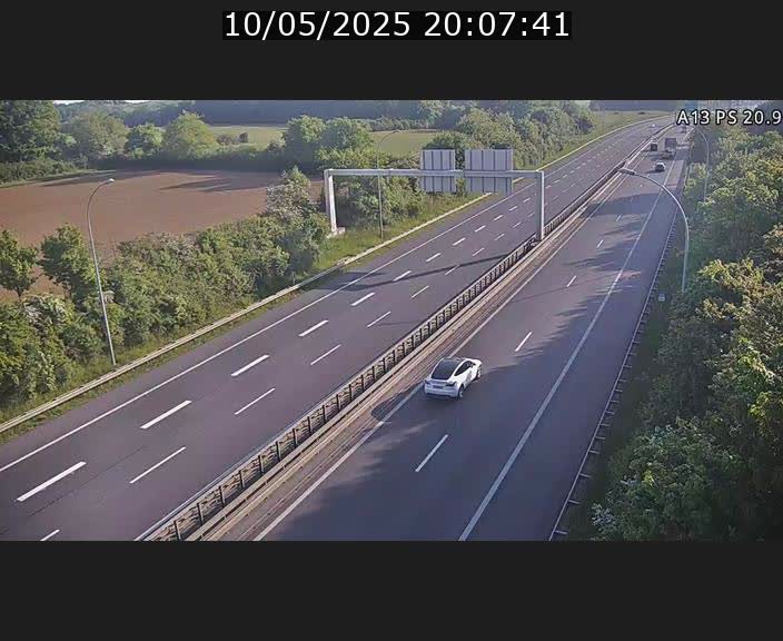 <h2>Traffic live webcam Luxembourg Croix de Bettembourg, rond-point d'Hellange - A13 direction Allemagne - BK 20.9</h2>